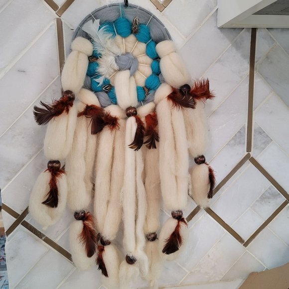 Vintage wool Native American Handmade Dream Catcher with feathers and wood beads - Picture 2 of 7
